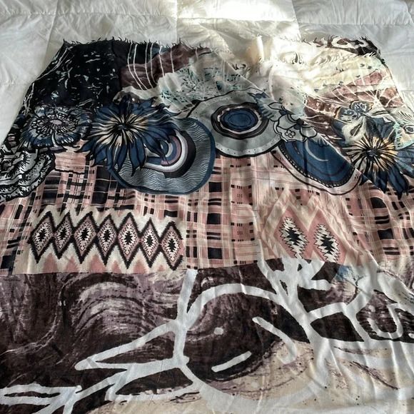 🔥4/$20 Italian Pattern Scarf - Picture 3 of 6